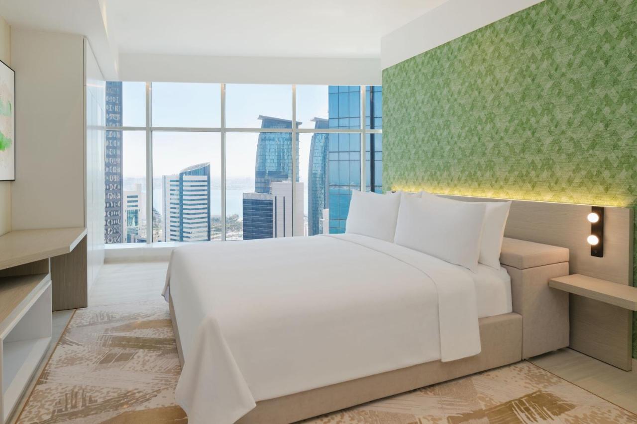 Element By Westin West Bay Doha酒店 外观 照片 A bedroom at the hotel