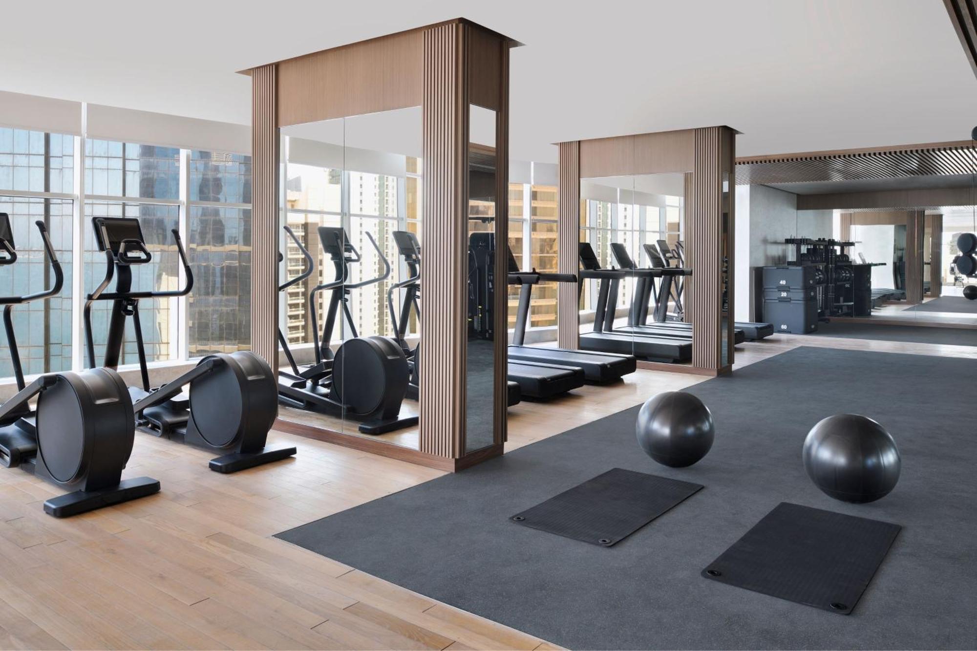 Element By Westin West Bay Doha酒店 外观 照片 The gym at The Hari