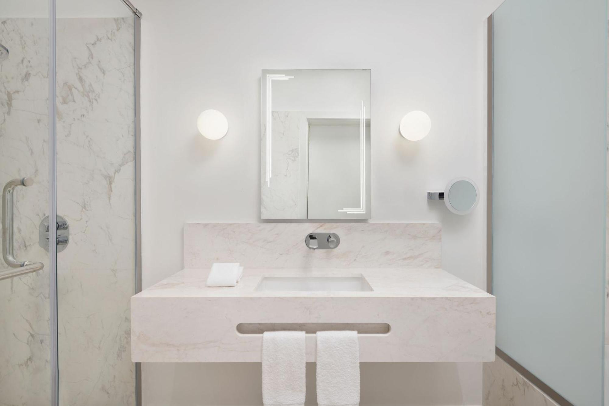 Element By Westin West Bay Doha酒店 外观 照片
